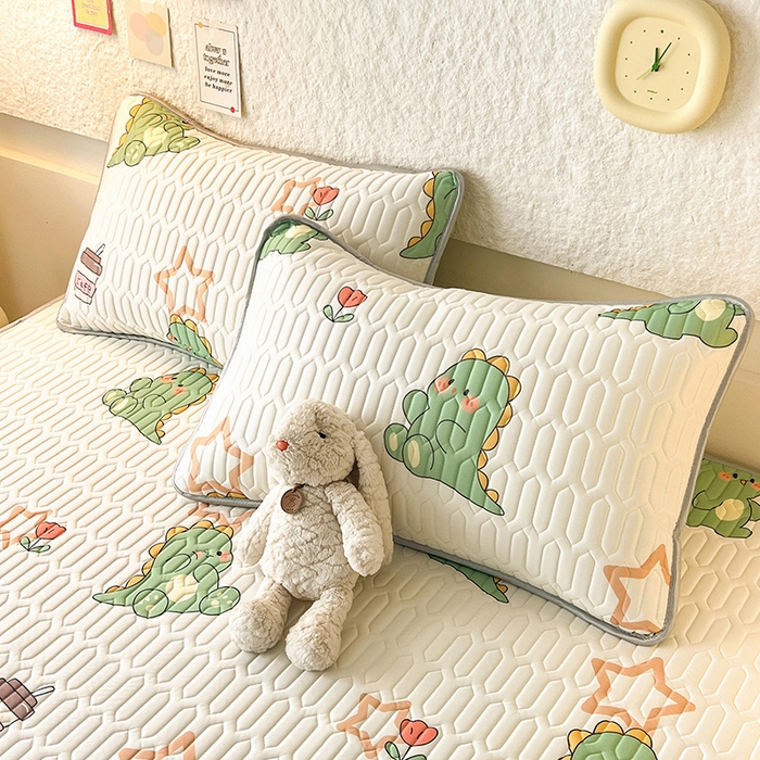 91家纺网 家纺一手货源 找家纺 518家纺 2026新款凉感冰丝裸睡乳胶凉席系列平铺款凉席席子 小恐龙