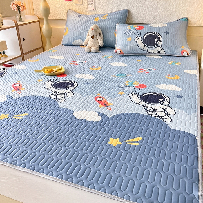 91家纺网 家纺一手货源 找家纺 518家纺 2026新款凉感冰丝裸睡乳胶凉席系列平铺款凉席席子 宇航员