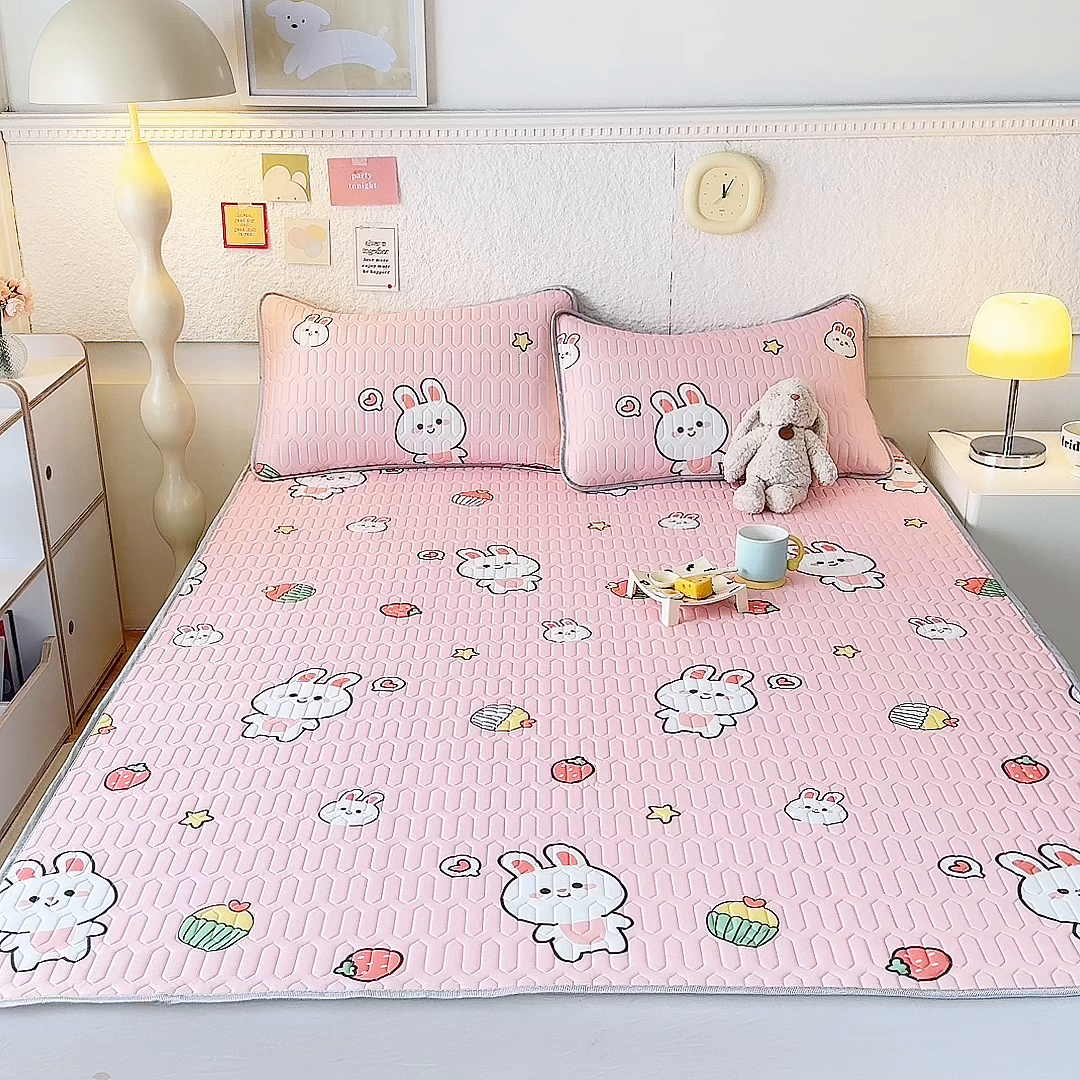 91家纺网 家纺一手货源 找家纺 518家纺 2026新款凉感冰丝裸睡乳胶凉席系列平铺款凉席席子 仔仔兔