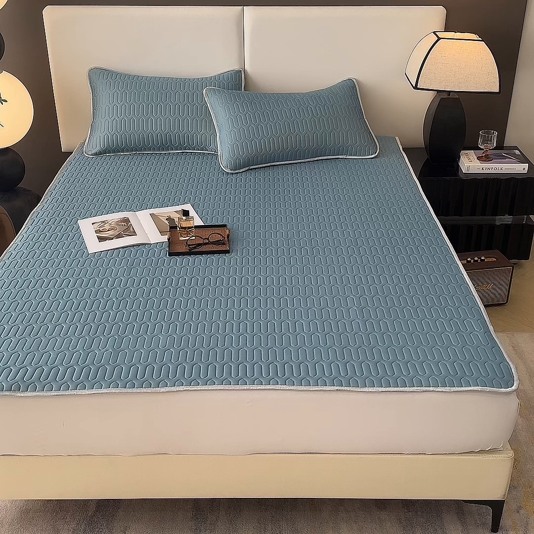 91家纺网 家纺一手货源 找家纺 518家纺 2026新款凉感冰丝裸睡乳胶凉席系列平铺款凉席席子 典雅蓝