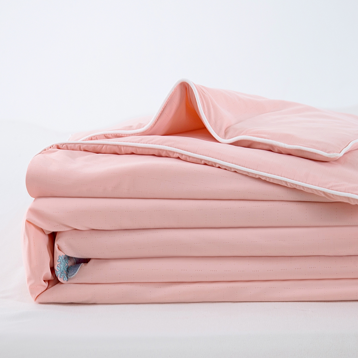 91家纺网 家纺一手货源 找家纺 兰芯纭 2026新款黑科技小冰被夏被夏凉被空调被 玉色