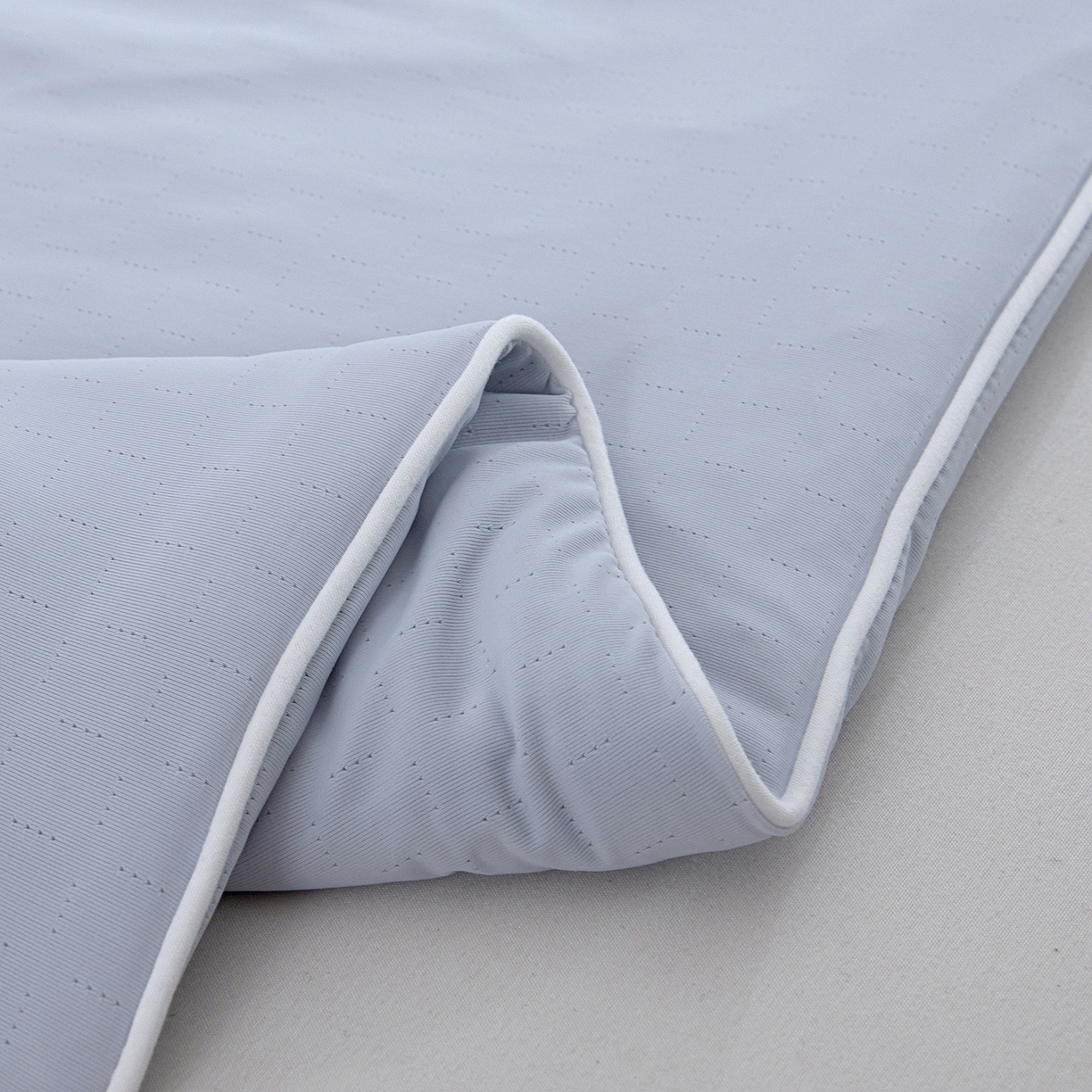 91家纺网 家纺一手货源 找家纺 兰芯纭 2026新款黑科技小冰被夏被夏凉被空调被 灰色