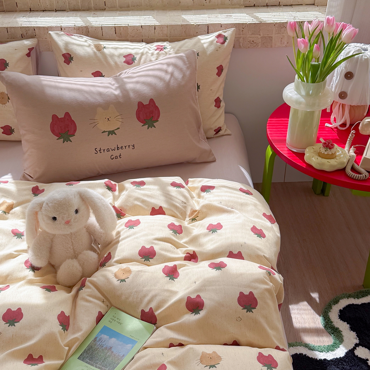 91家纺网 家纺一手货源 找家纺 桃子家居 2026A类纯棉水洗原生态棉麻数码印花大版枕套混搭卡通小清新韩国小布袋系列四件套 棉麻混搭-春日草莓