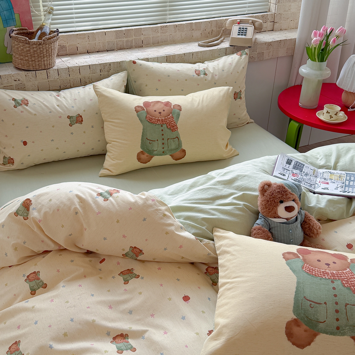 91家纺网 家纺一手货源 找家纺 桃子家居 2026A类纯棉水洗原生态棉麻数码印花大版枕套混搭卡通小清新韩国小布袋系列四件套 棉麻混搭-苹果软熊