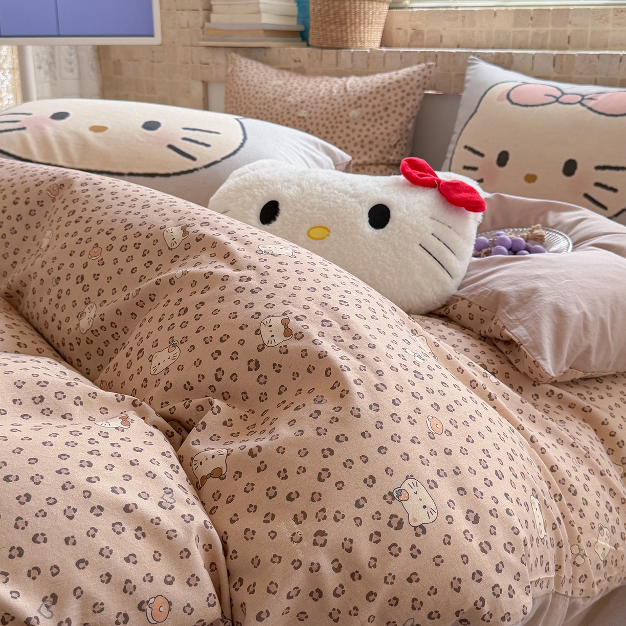 91家纺网 家纺一手货源 找家纺 桃子家居 2026A类纯棉水洗原生态棉麻数码印花大版枕套混搭卡通小清新韩国小布袋系列四件套 棉麻混搭-粉黛凯蒂