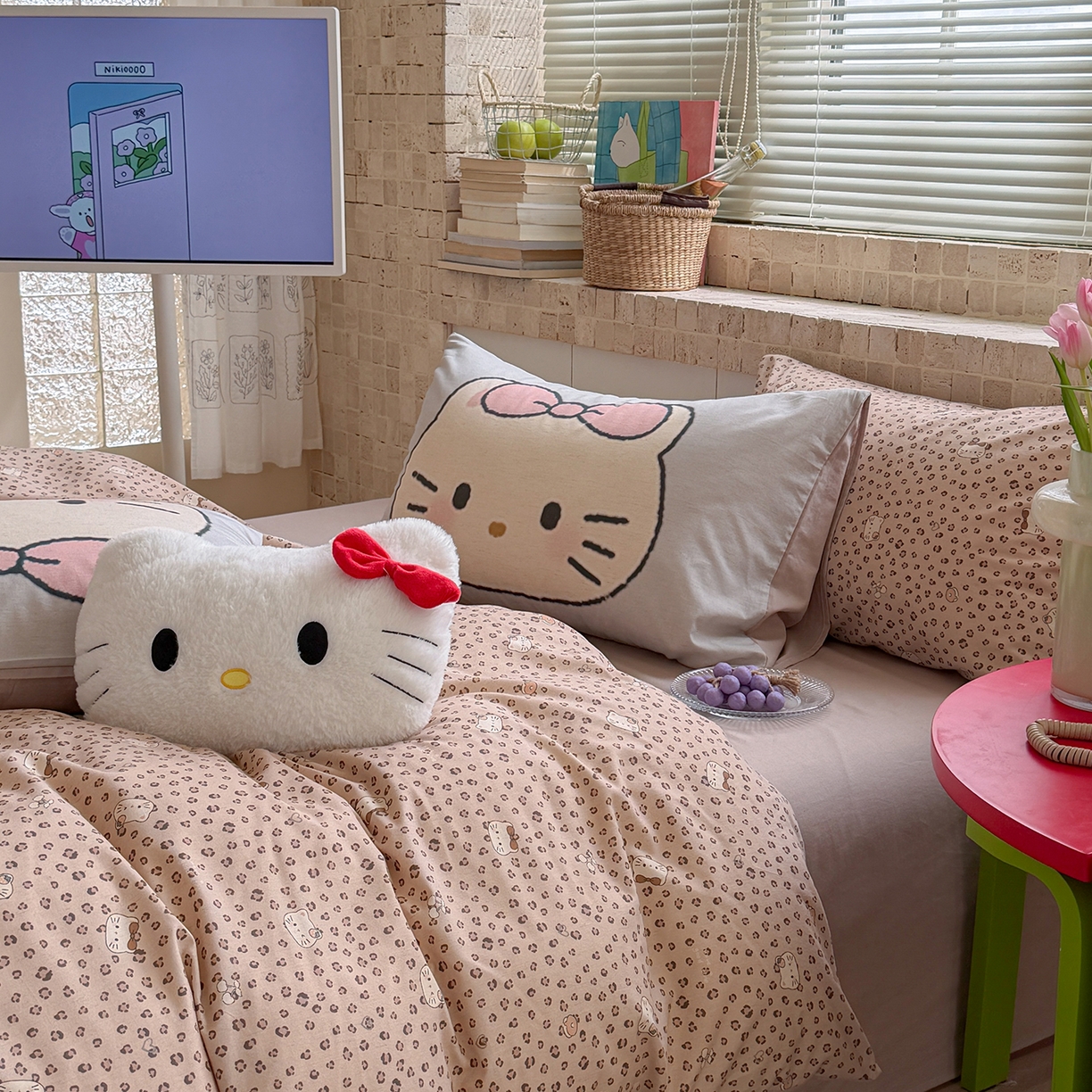 91家纺网 家纺一手货源 找家纺 桃子家居 2026A类纯棉水洗原生态棉麻数码印花大版枕套混搭卡通小清新韩国小布袋系列四件套 棉麻混搭-粉黛凯蒂