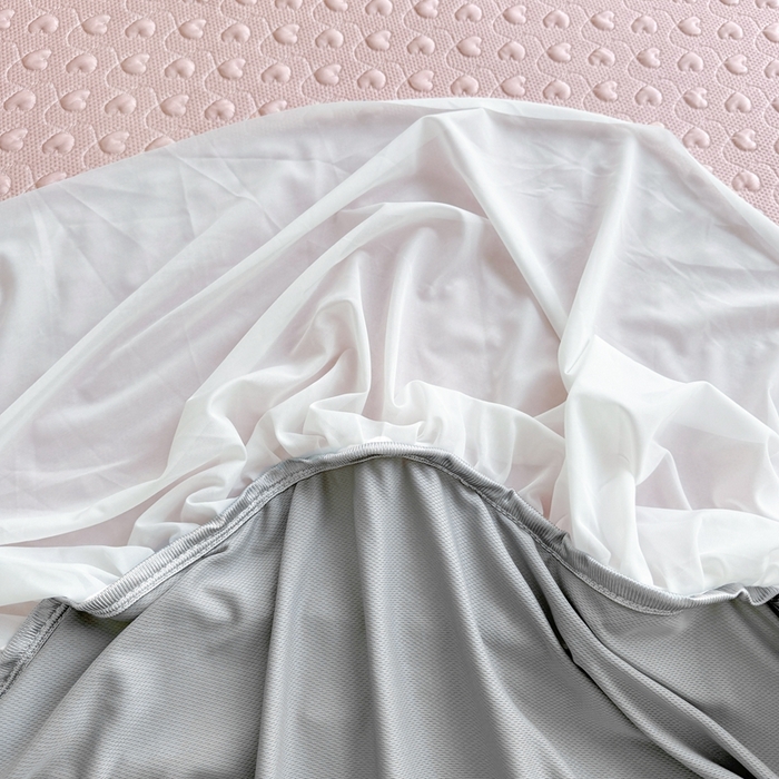 91家纺网 家纺一手货源 找家纺 怡源梦 2026新款A类高分子冰豆豆凉席床裙床笠二合一-心动 心动-粉色