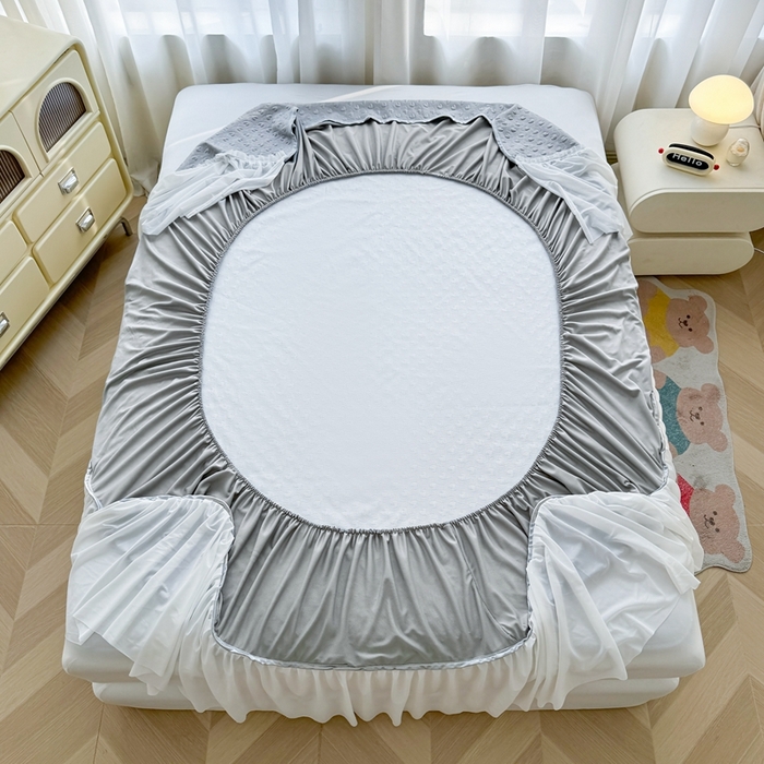 91家纺网 家纺一手货源 找家纺 怡源梦 2026新款A类高分子冰豆豆凉席床裙床笠二合一-心动 心动-灰色