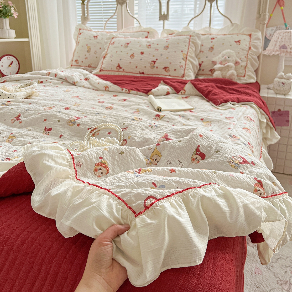 91家纺网 家纺一手货源 找家纺 富米莱（原臻工厂） 2026新款超温柔高弹线密拷花边款泡芙双层纱夏凉被床盖床裙四件套 密拷花边-魔法星星