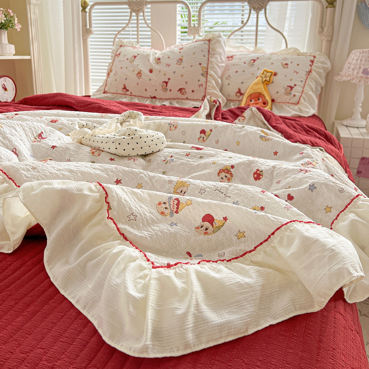 91家纺网 家纺一手货源 找家纺 富米莱（原臻工厂） 2026新款超温柔高弹线密拷花边款泡芙双层纱夏凉被床盖床裙四件套 密拷花边-魔法星星