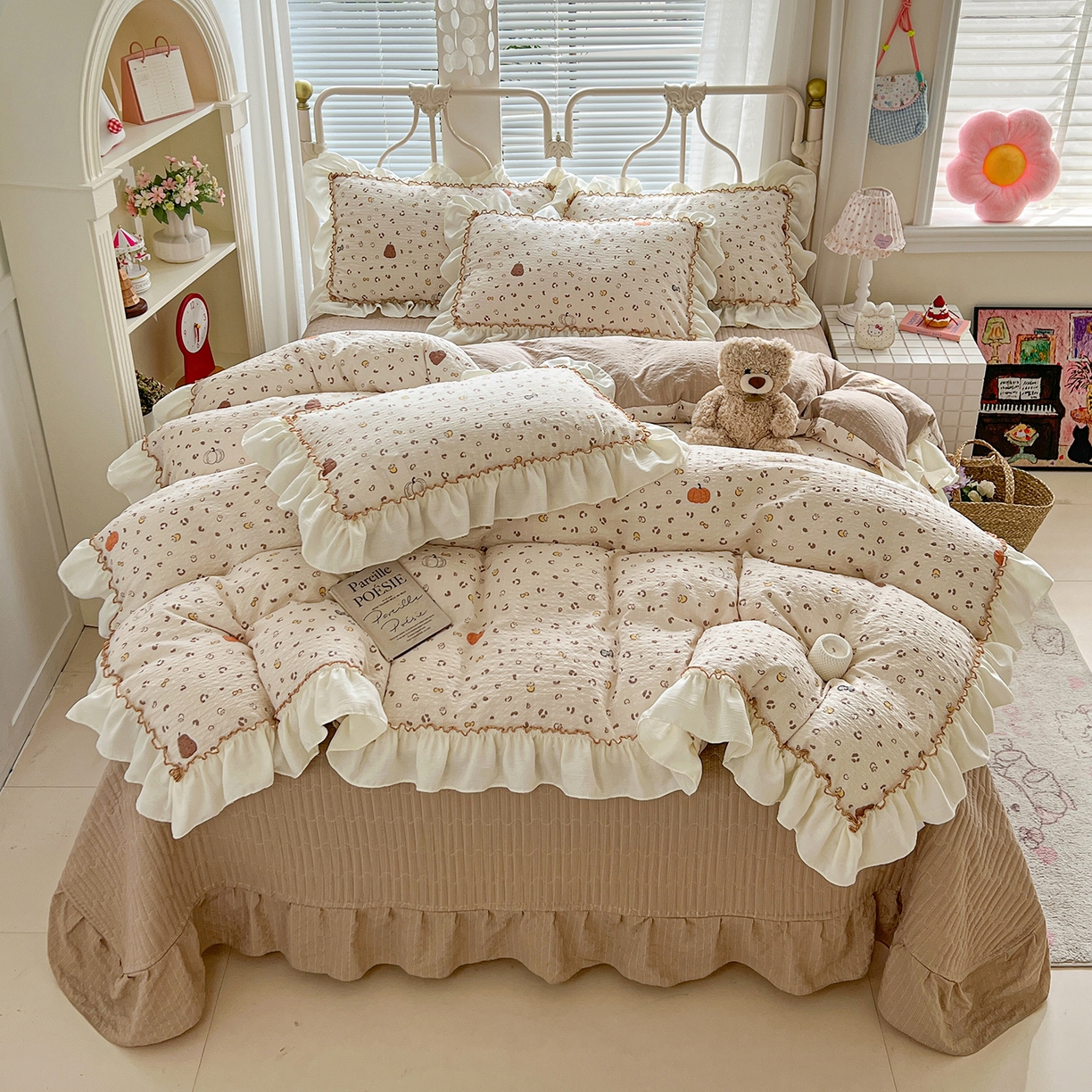 91家纺网 家纺一手货源 找家纺 富米莱（原臻工厂） 2026新款超温柔高弹线密拷花边款泡芙双层纱夏凉被床盖床裙四件套 密拷花边-南瓜奶豹