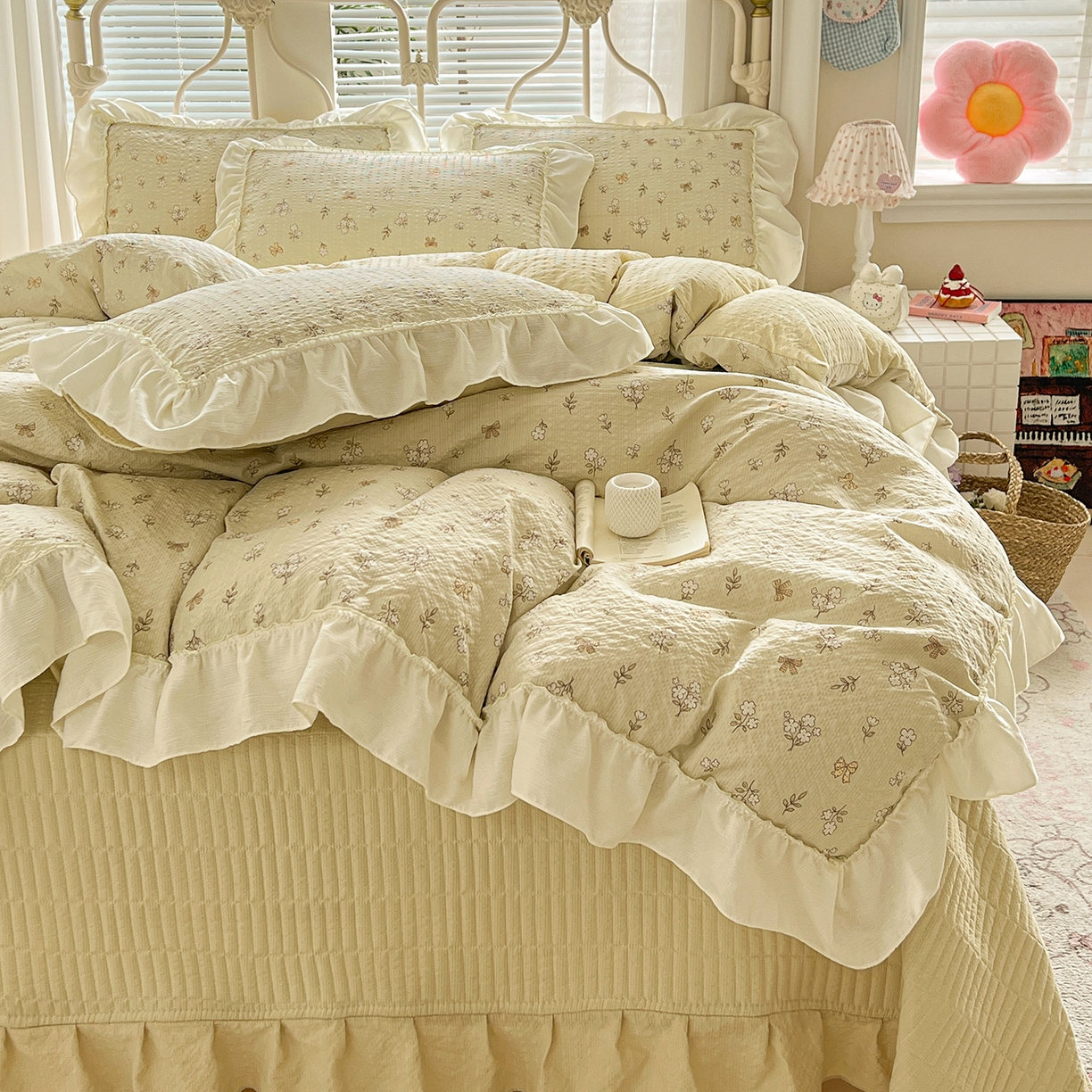 91家纺网 家纺一手货源 找家纺 富米莱（原臻工厂） 2026新款超温柔高弹线密拷花边款泡芙双层纱夏凉被床盖床裙四件套 密拷花边-青提花蝶