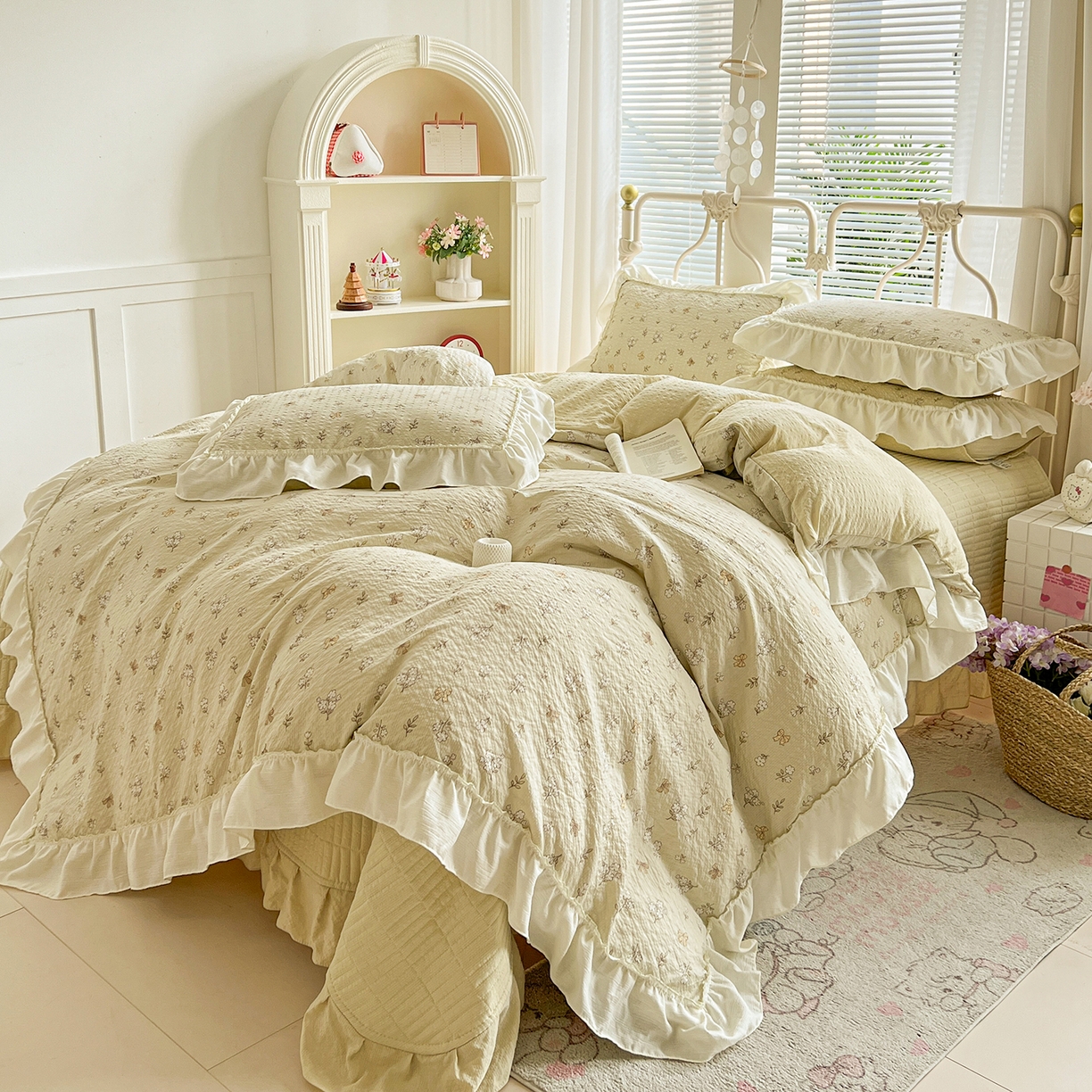 91家纺网 家纺一手货源 找家纺 富米莱（原臻工厂） 2026新款超温柔高弹线密拷花边款泡芙双层纱夏凉被床盖床裙四件套 密拷花边-青提花蝶