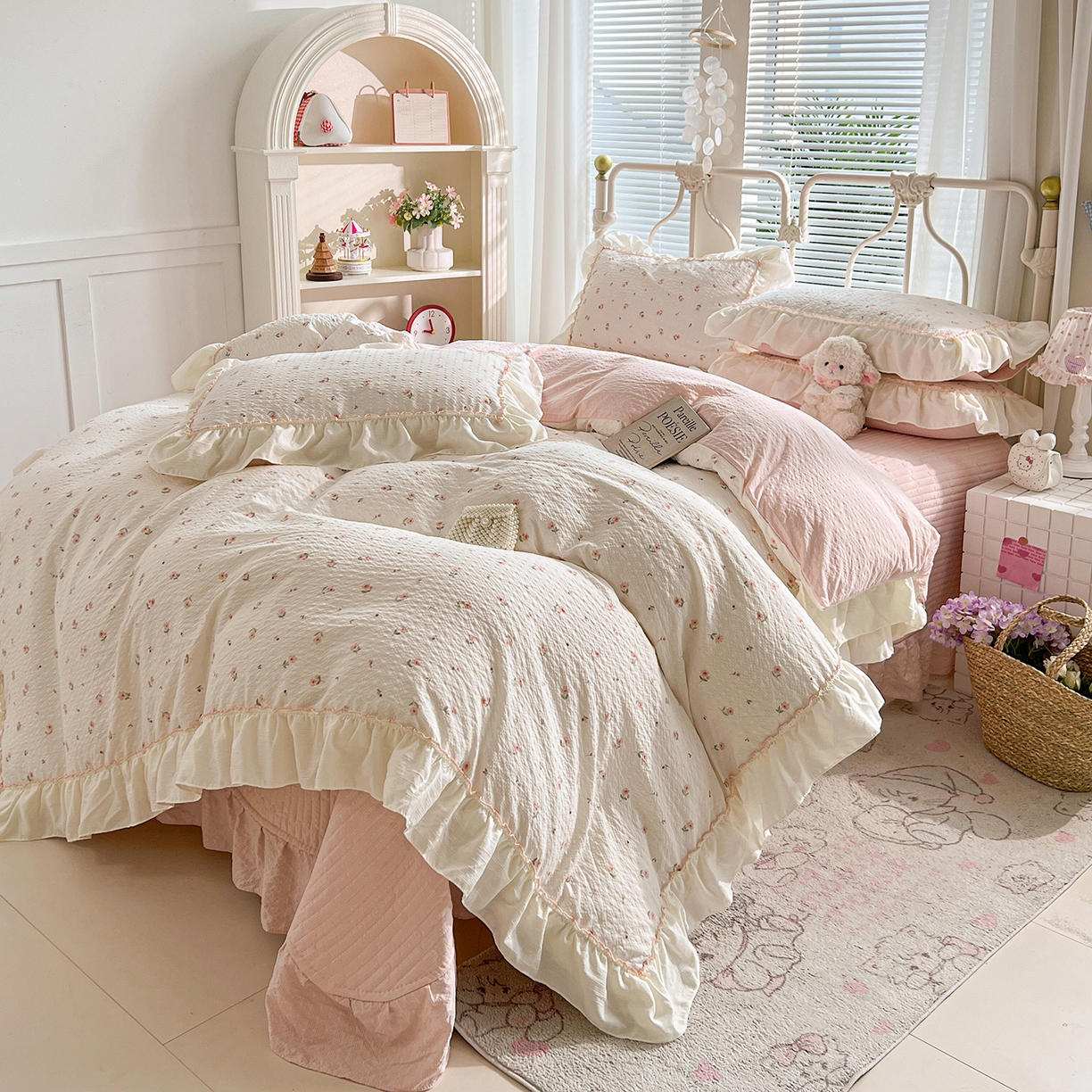 91家纺网 家纺一手货源 找家纺 富米莱（原臻工厂） 2026新款超温柔高弹线密拷花边款泡芙双层纱夏凉被床盖床裙四件套 密拷花边-小粉花