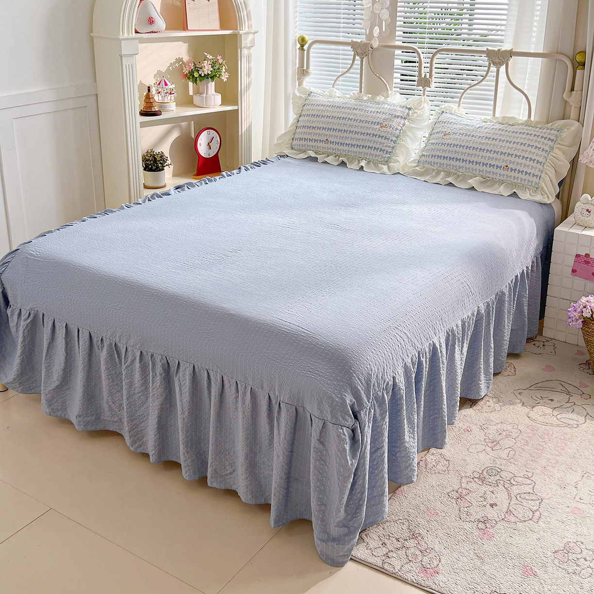 91家纺网 家纺一手货源 找家纺 富米莱（原臻工厂） 2026新款超温柔高弹线密拷花边款泡芙双层纱夏凉被床盖床裙四件套 密拷花边-蓝蝴蝶结熊