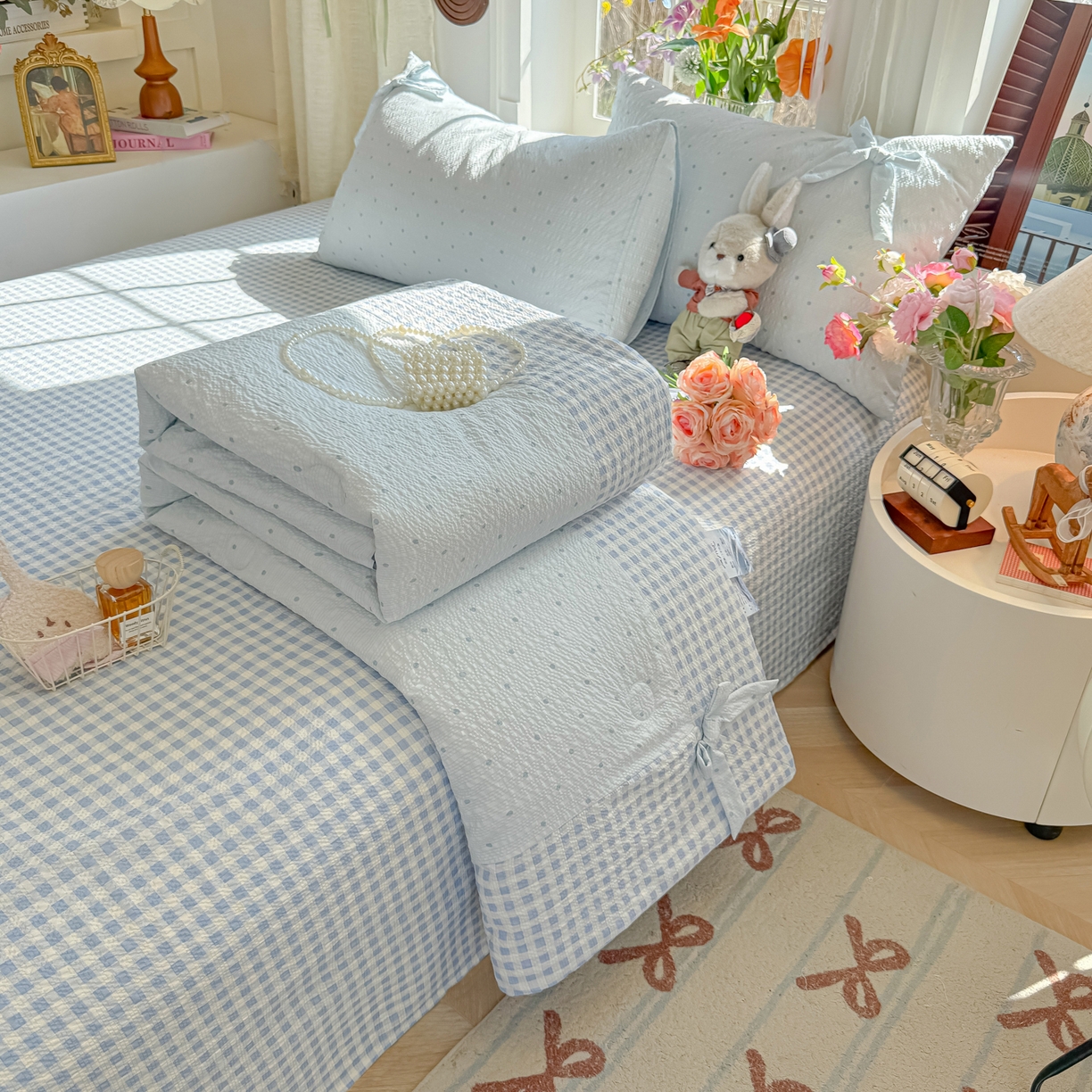 91家纺网 家纺一手货源 找家纺 （总）子钦家纺 2026春夏新款提花泡芙棉拼角蝴蝶结软乎乎的撸猫感单夏被夏被四件套-甜莓气泡