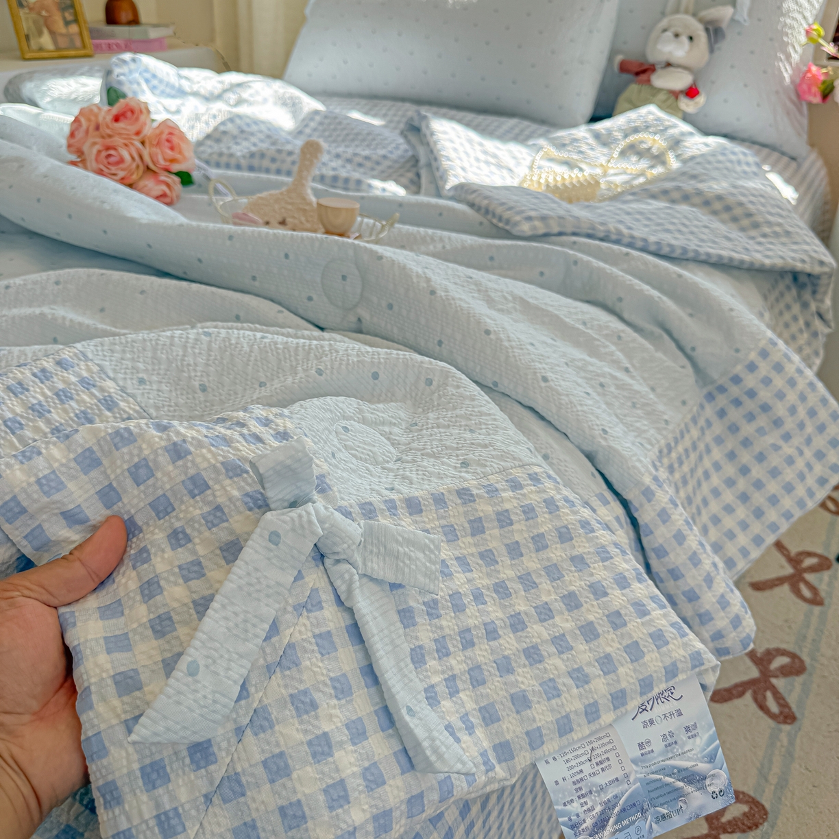 91家纺网 家纺一手货源 找家纺 （总）子钦家纺 2026春夏新款提花泡芙棉拼角蝴蝶结软乎乎的撸猫感单夏被夏被四件套-甜莓气泡