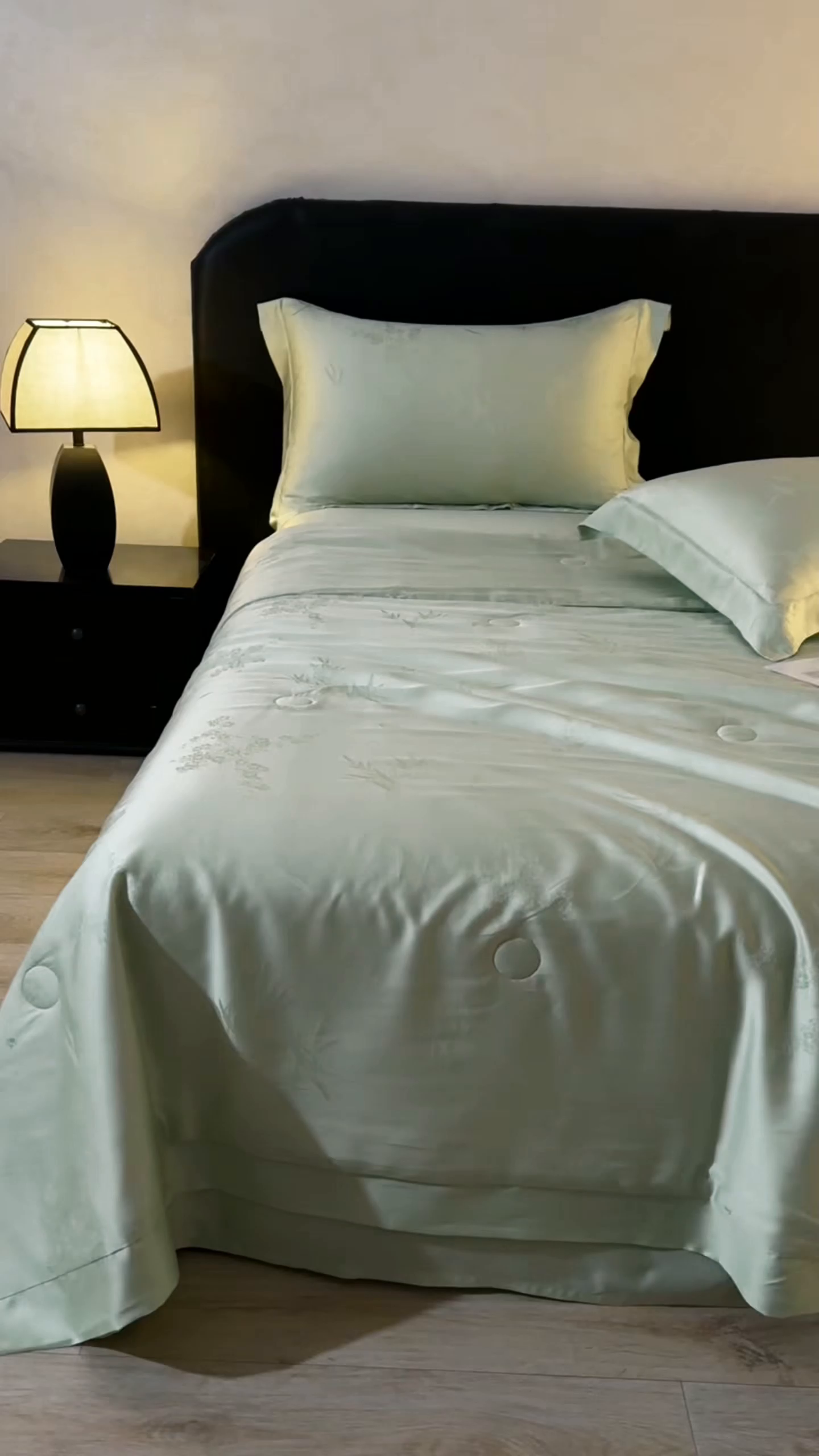 91家纺网 家纺一手货源 找家纺 （总）久典家居 2026新款20%桑蚕丝+80%聚酯纤维提花夏被四件套-锦时系列