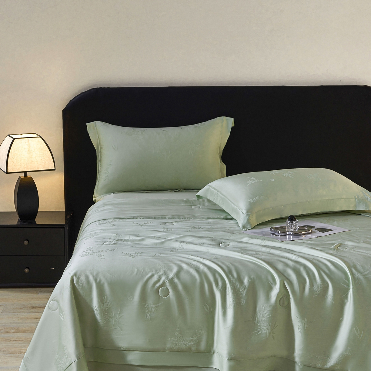 91家纺网 家纺一手货源 找家纺 （总）久典家居 2026新款20%桑蚕丝+80%聚酯纤维提花夏被四件套-锦时系列