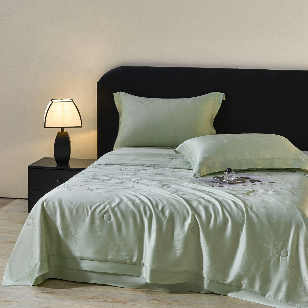 91家纺网 家纺一手货源 找家纺 （总）久典家居 2026新款20%桑蚕丝+80%聚酯纤维提花夏被四件套-锦时系列