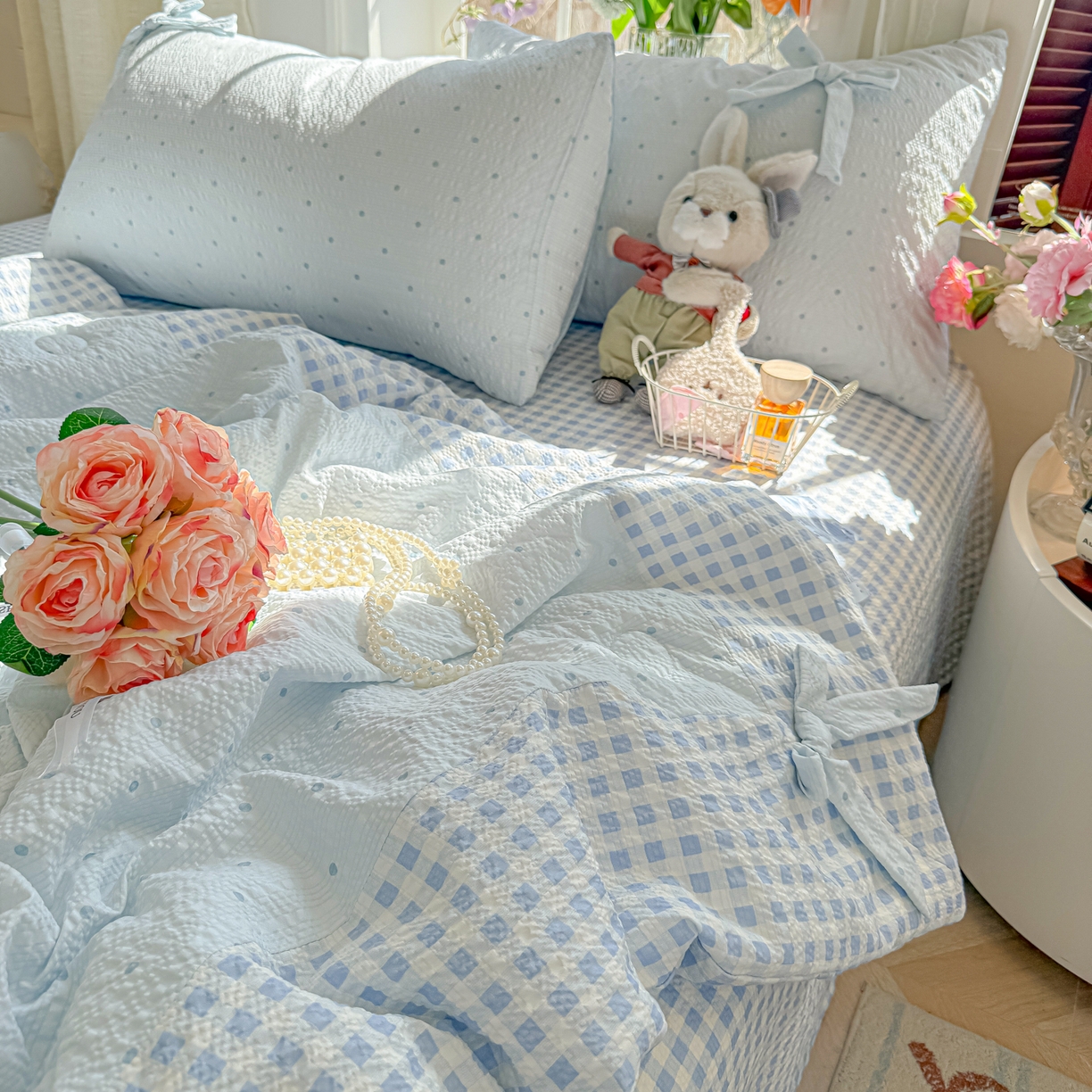 91家纺网 家纺一手货源 找家纺 （总）子钦家纺 2026春夏新款提花泡芙棉拼角蝴蝶结软乎乎的撸猫感单夏被夏被四件套-甜莓气泡