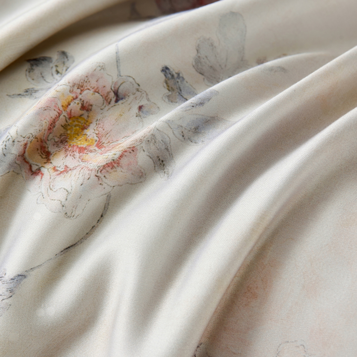 91家纺网 家纺一手货源 找家纺 久典家居 2026新款20%桑蚕丝+80%聚酯纤维宽边印花夏被四件套 拂晓