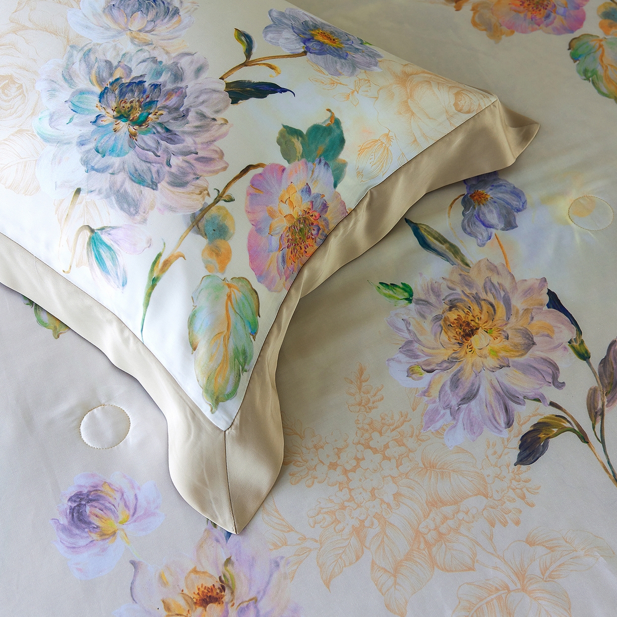 91家纺网 家纺一手货源 找家纺 久典家居 2026新款20%桑蚕丝+80%聚酯纤维宽边印花夏被四件套 凌霄