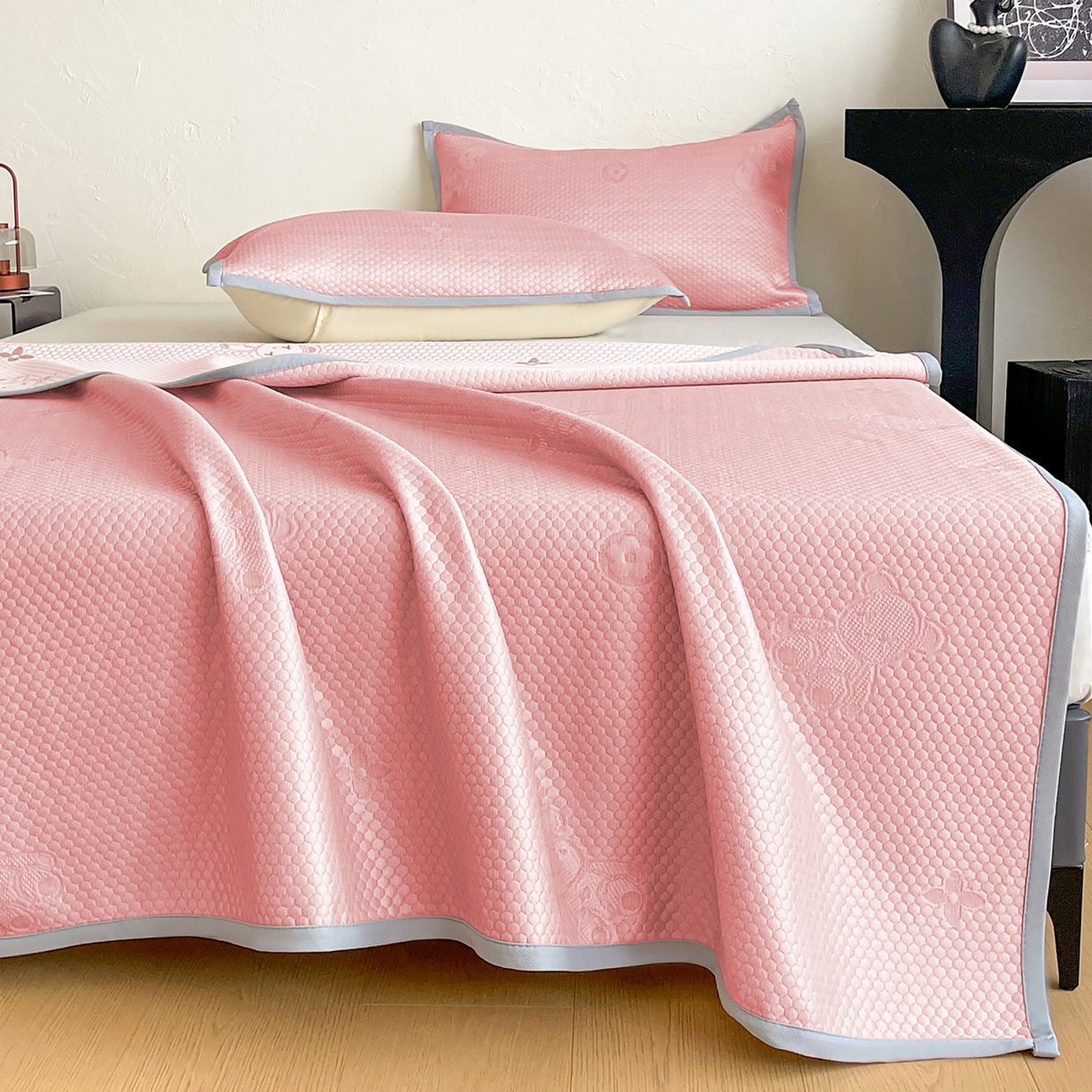 91家纺网 家纺一手货源 找家纺 （总）维娜斯 2026新款印花冰豆豆凉席单人宿舍冰豆豆席子