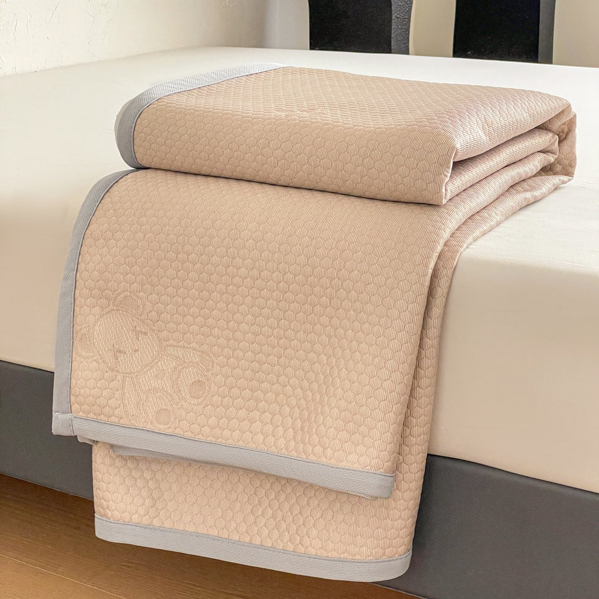 91家纺网 家纺一手货源 找家纺 维娜斯 2026新款印花冰豆豆凉席单人宿舍冰豆豆席子 四叶熊咖