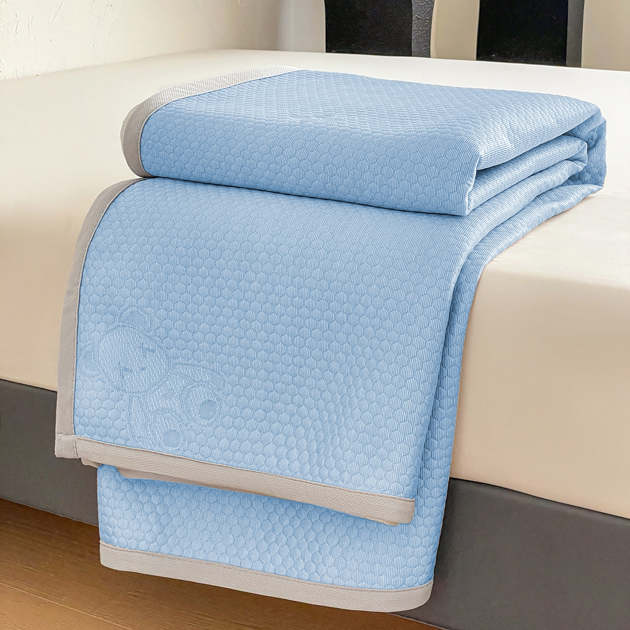 91家纺网 家纺一手货源 找家纺 维娜斯 2026新款印花冰豆豆凉席单人宿舍冰豆豆席子 四叶熊蓝