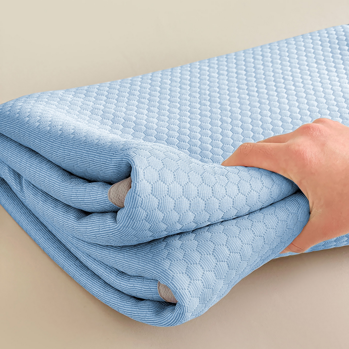 91家纺网 家纺一手货源 找家纺 维娜斯 2026新款印花冰豆豆凉席单人宿舍冰豆豆席子 四叶熊蓝