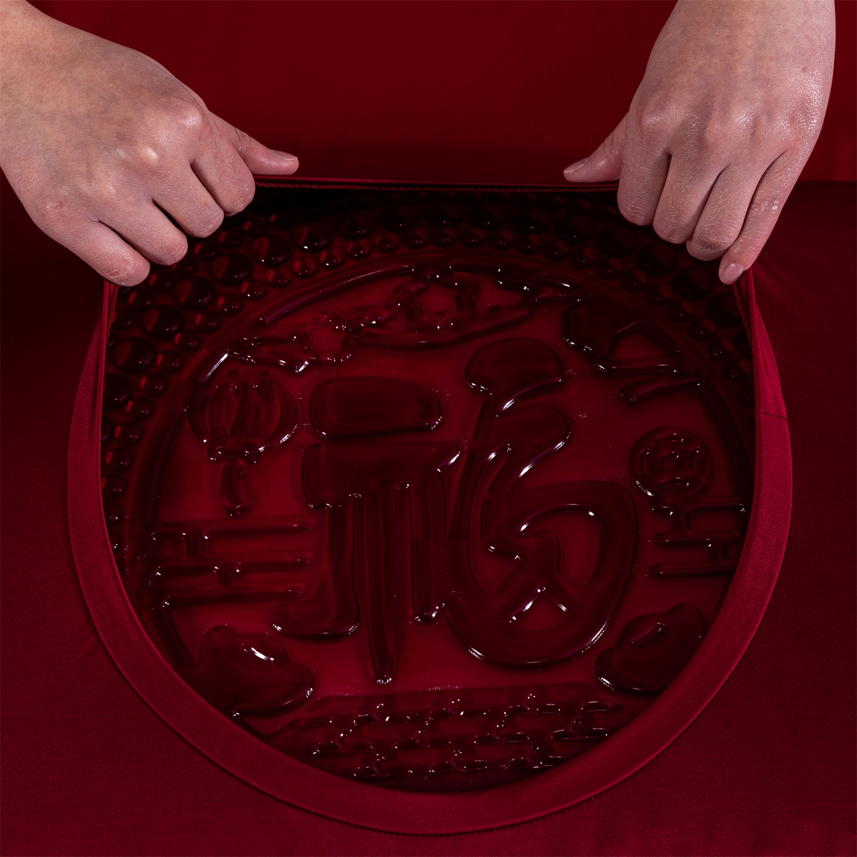 91家纺网 家纺一手货源 找家纺 土多多枕芯 2026新款直播爆款凝胶记忆棉枕头大红婚庆枕芯结婚婚礼恒温记忆棉 婚庆凝胶记忆枕-福 40x70cm/只