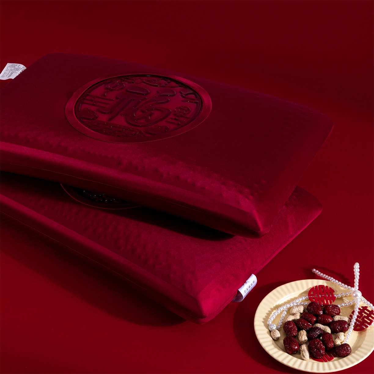 91家纺网 家纺一手货源 找家纺 土多多枕芯 2026新款直播爆款凝胶记忆棉枕头大红婚庆枕芯结婚婚礼恒温记忆棉 婚庆凝胶记忆枕-福 40x70cm/只