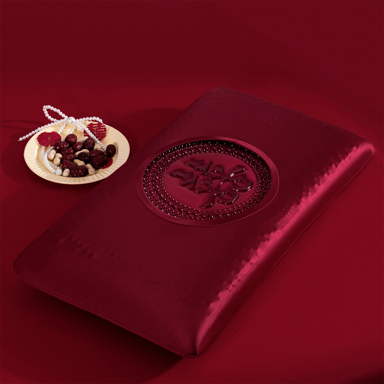 91家纺网 家纺一手货源 找家纺 土多多枕芯 2026新款直播爆款凝胶记忆棉枕头大红婚庆枕芯结婚婚礼恒温记忆棉 婚庆凝胶记忆枕-喜 40x70cm/只