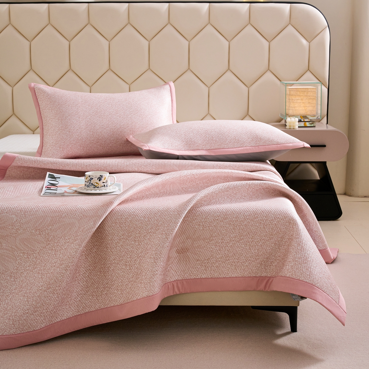 91家纺网 家纺一手货源 找家纺 （总）尚品凤凰 2026新款凉感提花豆豆平铺款-雾里寻花