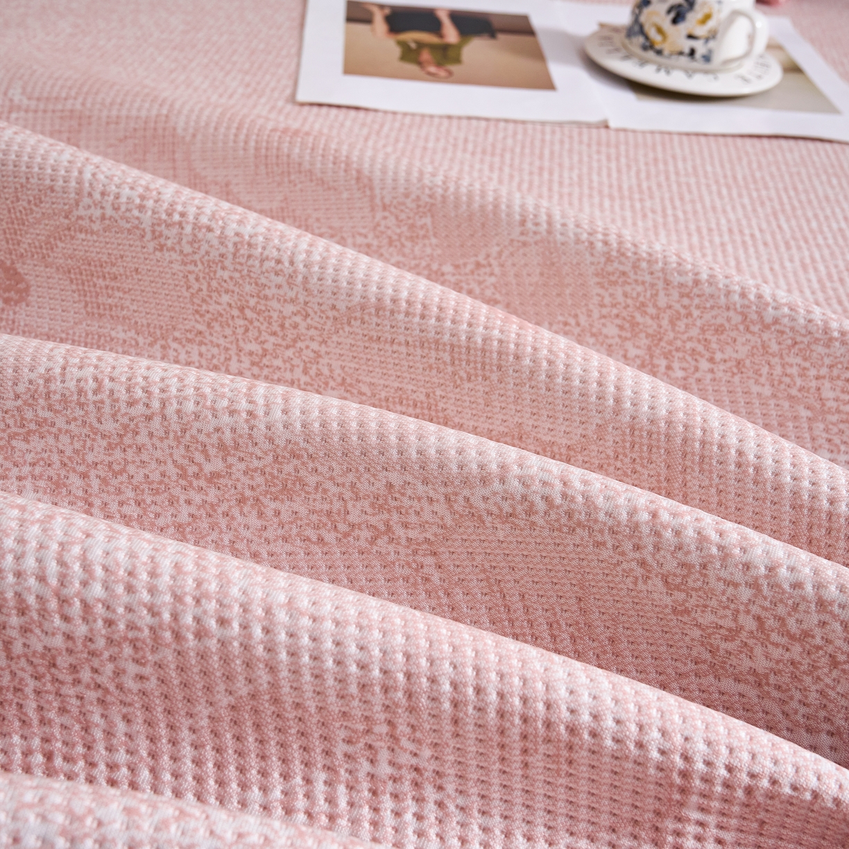 91家纺网 家纺一手货源 找家纺 （总）尚品凤凰 2026新款凉感提花豆豆平铺款-雾里寻花