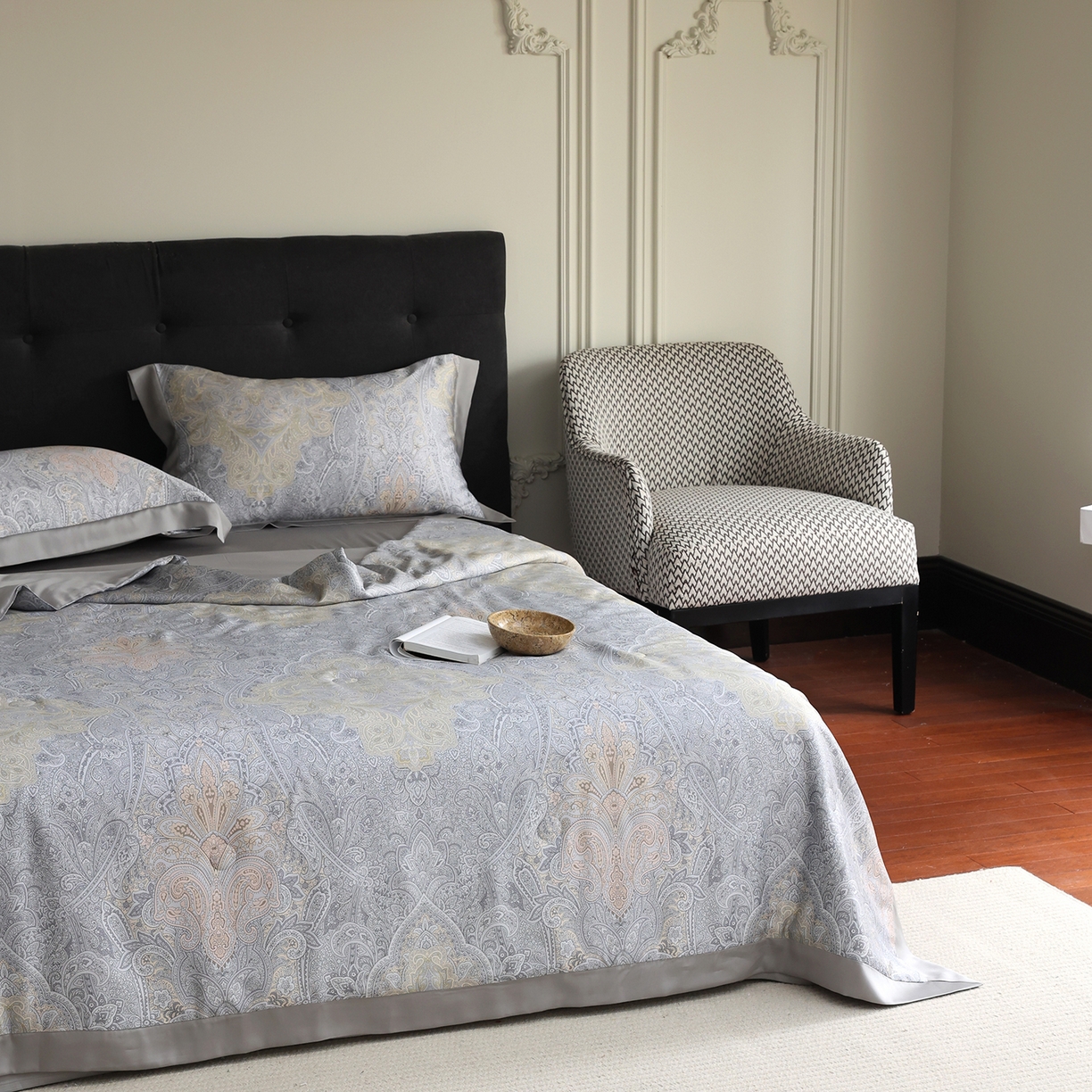 91家纺网 家纺一手货源 找家纺 （总）久典家居 2026新款20%桑蚕丝+80%聚酯纤维宽边夏被四件套