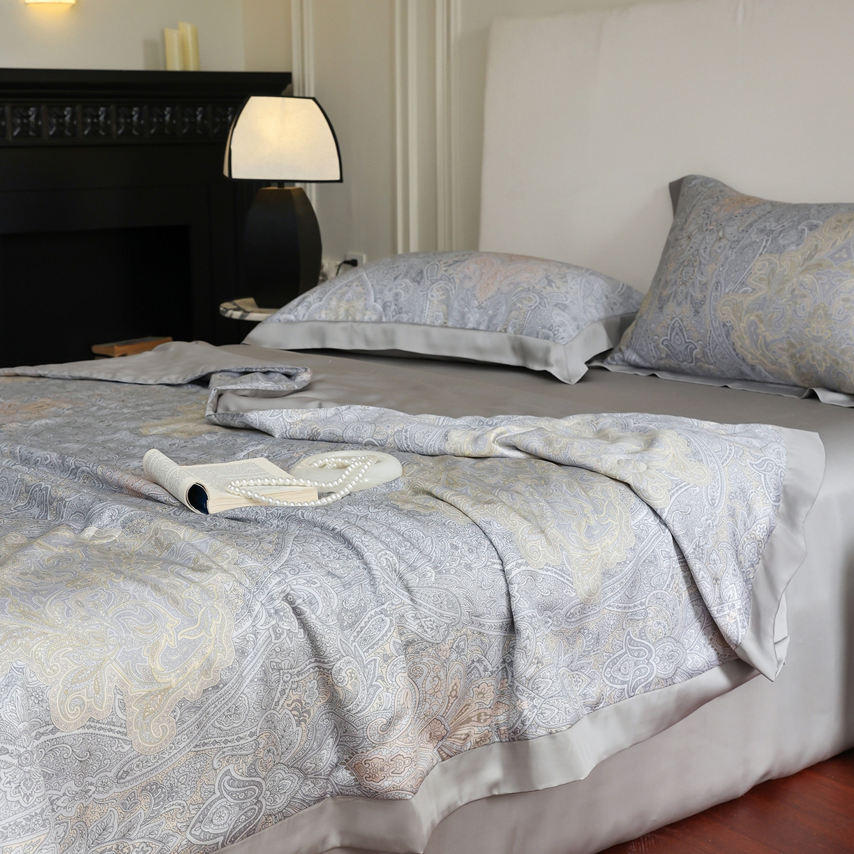 91家纺网 家纺一手货源 找家纺 （总）久典家居 2026新款20%桑蚕丝+80%聚酯纤维宽边夏被四件套