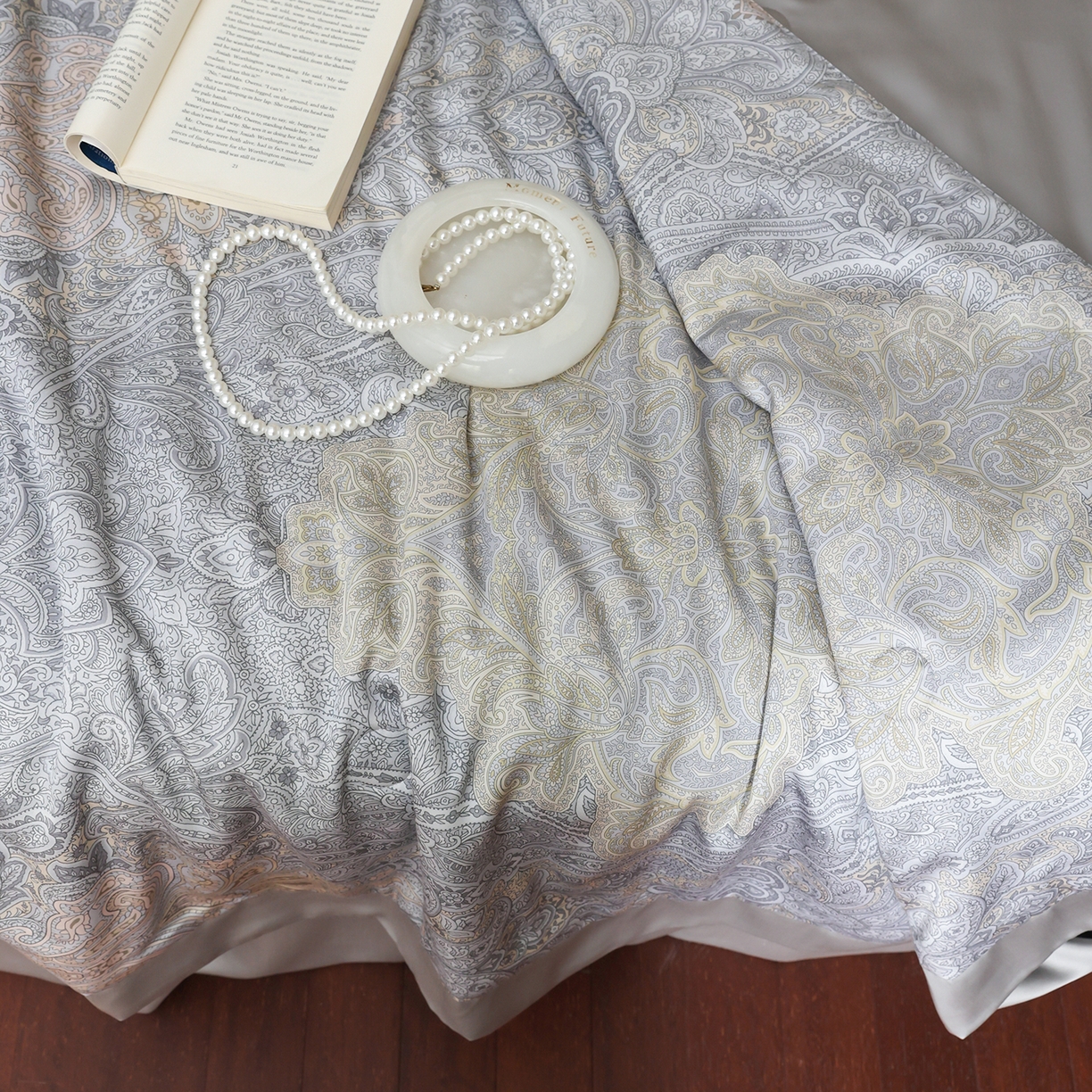 91家纺网 家纺一手货源 找家纺 （总）久典家居 2026新款20%桑蚕丝+80%聚酯纤维宽边夏被四件套