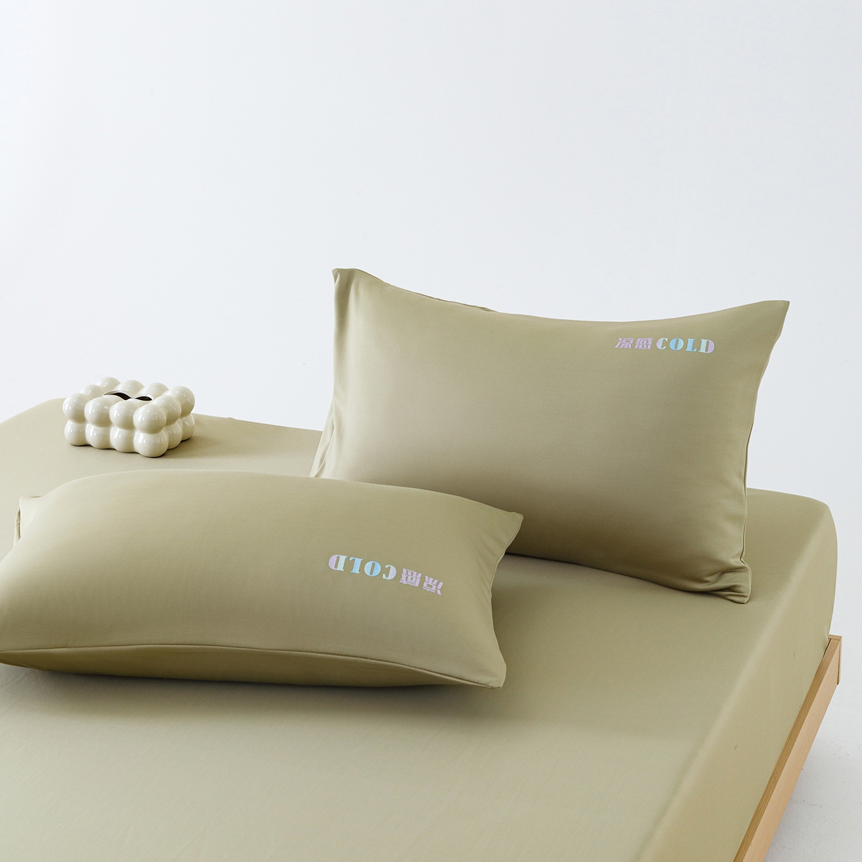 91家纺网 家纺一手货源 找家纺 悦然毛巾被 2026新款锦氨冷感毯300克加厚盖毯床笠夏被空调凉感夏凉被空调被 素凉清感豆绿