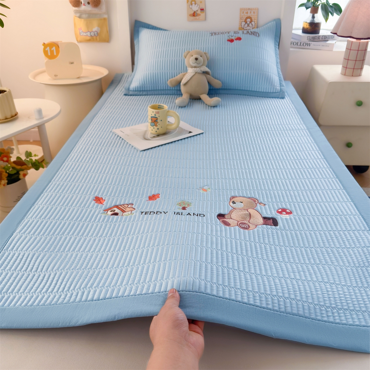 91家纺网 家纺一手货源 找家纺 （总）慕木家纺 2026新品A类高端刺绣PE乙纶冰豆豆凉席泰迪爱兰系列正版授权(提供买家秀)