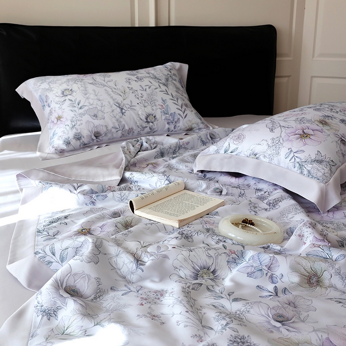 91家纺网 家纺一手货源 找家纺 久典家居 2026新款20%桑蚕丝+80%聚酯纤维宽边夏被四件套 彼岸