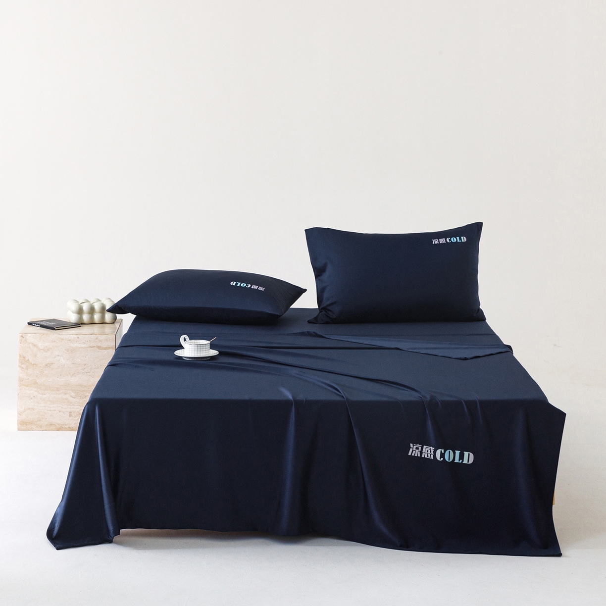 91家纺网 家纺一手货源 找家纺 悦然毛巾被 2026新款锦氨冷感毯300克加厚盖毯床笠夏被空调凉感夏凉被空调被 素凉清感深蓝