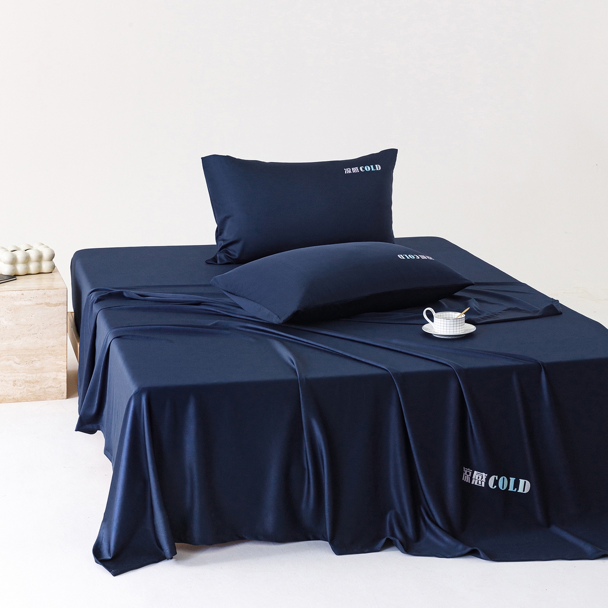 91家纺网 家纺一手货源 找家纺 悦然毛巾被 2026新款锦氨冷感毯300克加厚盖毯床笠夏被空调凉感夏凉被空调被 素凉清感深蓝