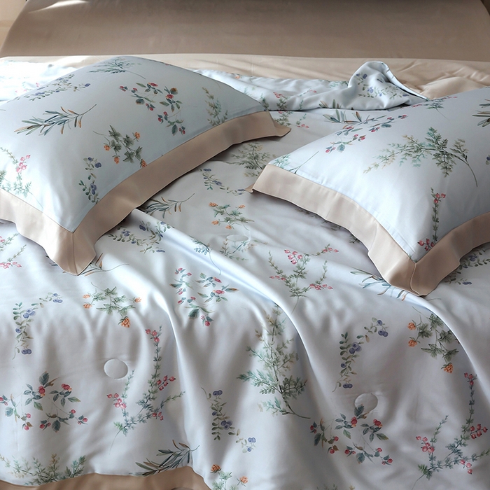 91家纺网 家纺一手货源 找家纺 久典家居 2026新款20%桑蚕丝+80%聚酯纤维宽边夏被四件套 境玉