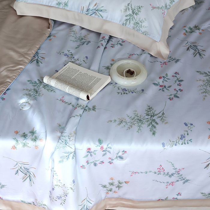 91家纺网 家纺一手货源 找家纺 久典家居 2026新款20%桑蚕丝+80%聚酯纤维宽边夏被四件套 境玉