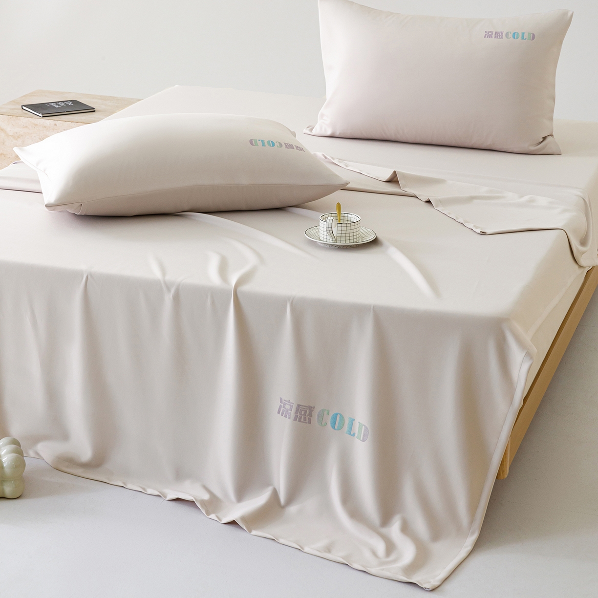 91家纺网 家纺一手货源 找家纺 悦然毛巾被 2026新款锦氨冷感毯300克加厚盖毯床笠夏被空调凉感夏凉被空调被 素凉清感杏粉