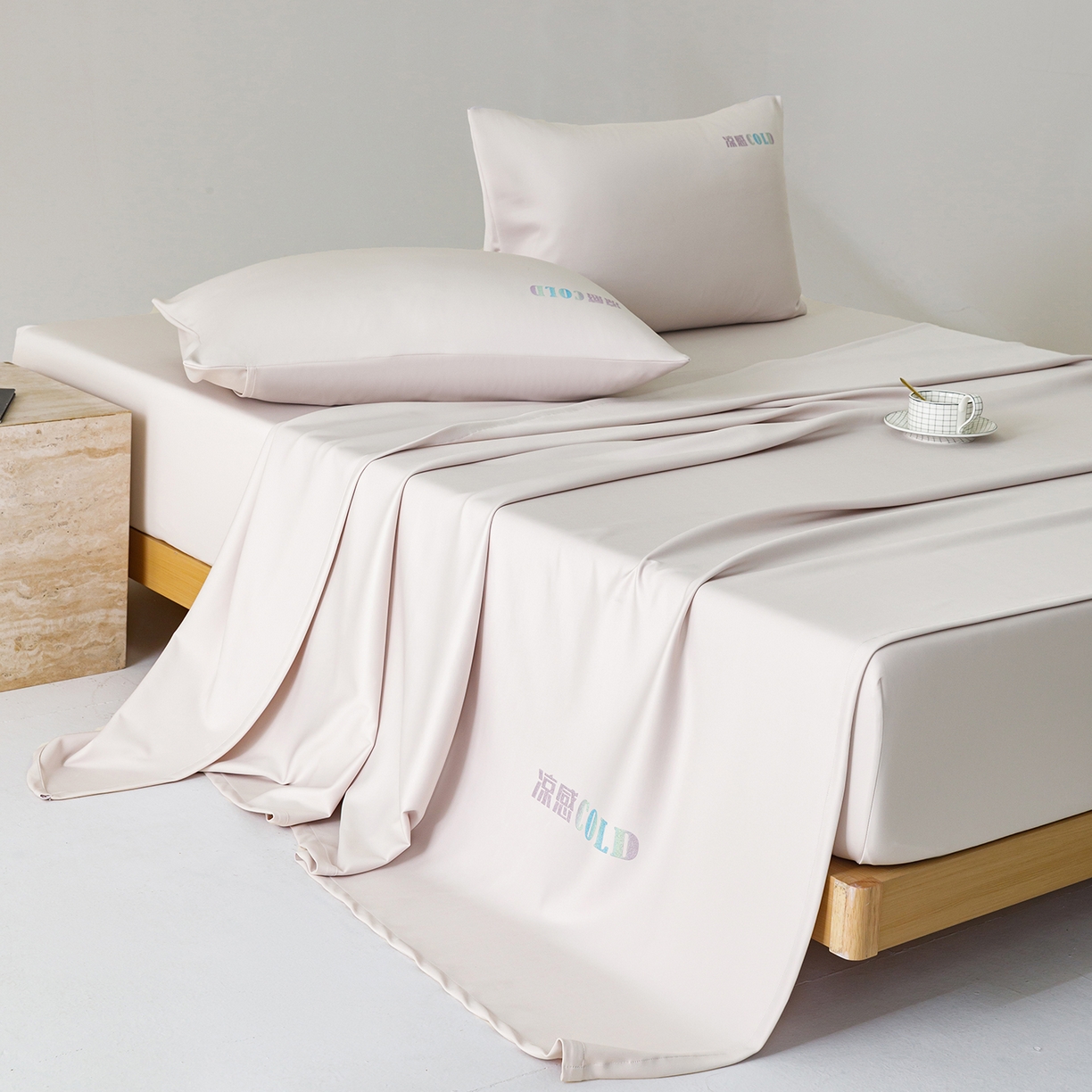 91家纺网 家纺一手货源 找家纺 悦然毛巾被 2026新款锦氨冷感毯300克加厚盖毯床笠夏被空调凉感夏凉被空调被 素凉清感杏粉