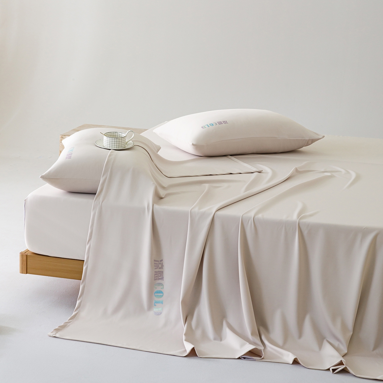 91家纺网 家纺一手货源 找家纺 悦然毛巾被 2026新款锦氨冷感毯300克加厚盖毯床笠夏被空调凉感夏凉被空调被 素凉清感杏粉