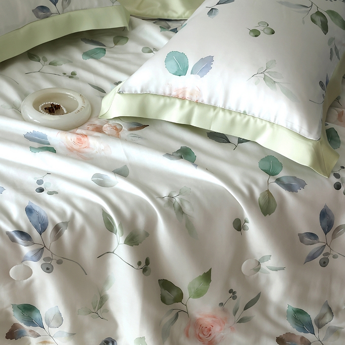 91家纺网 家纺一手货源 找家纺 久典家居 2026新款20%桑蚕丝+80%聚酯纤维宽边夏被四件套 璃月